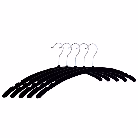 Marken-Kleiderbügel aus schwarzem Samt aus Kunststoff